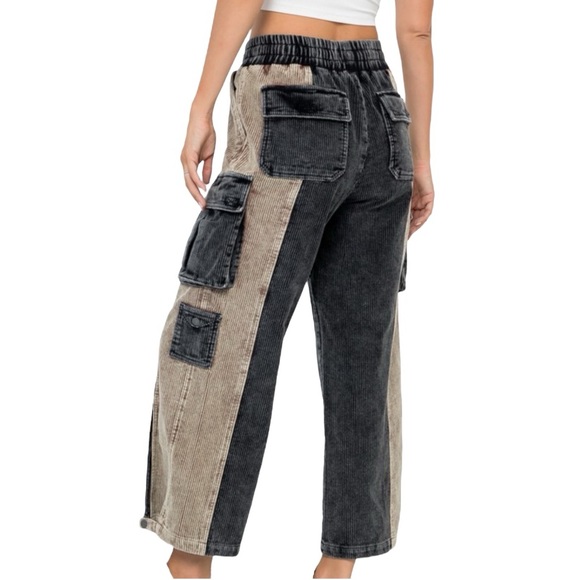 NWOT Women’s Black & Brown Corduroy Color Block Ankle Cargo Pants NWOT - Picture 4 of 4